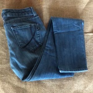Authentic !iT Rising Starlet low rise skinny jeans. Size 28 Regular
